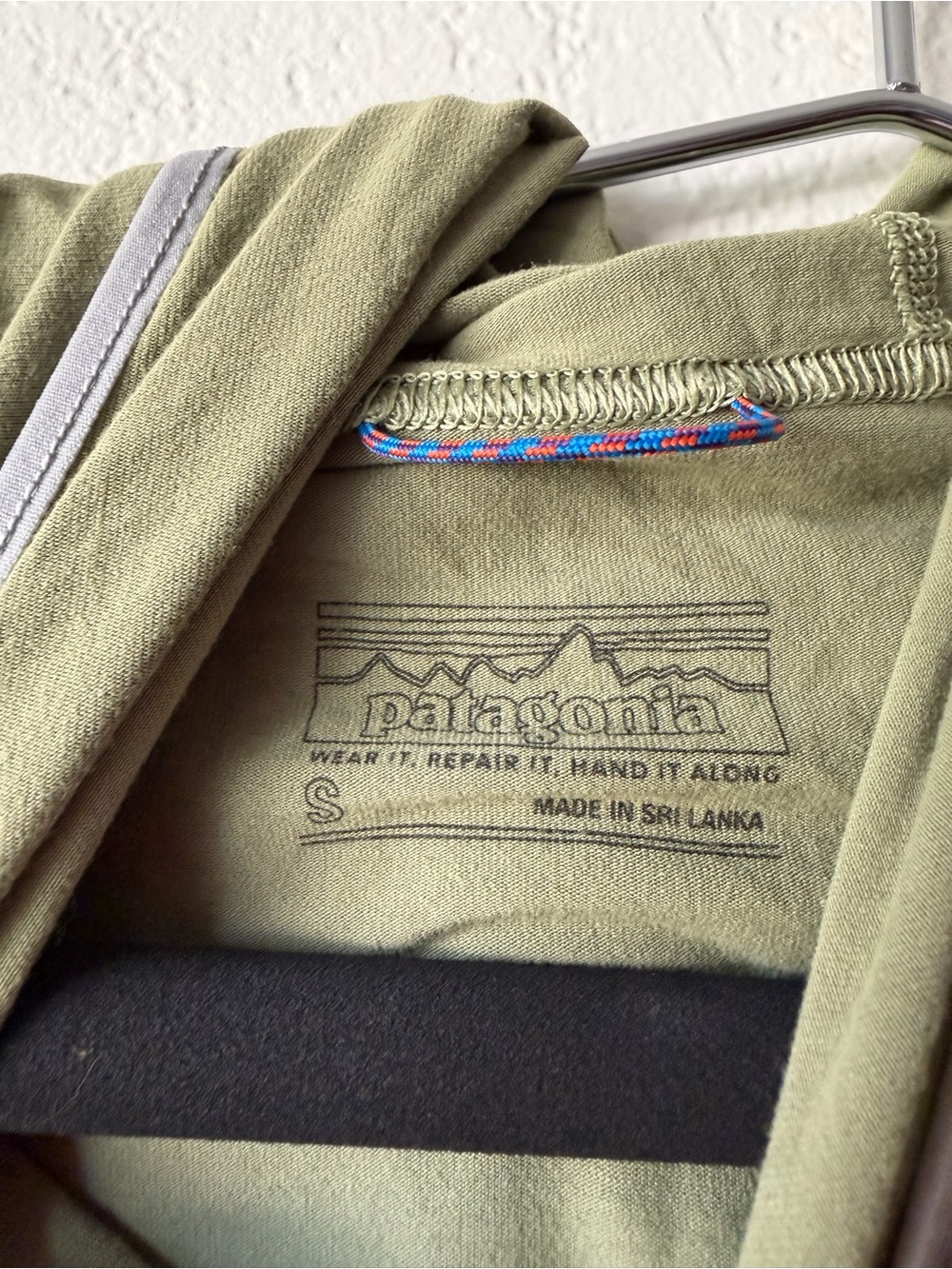 Patagonia Olive Green Long Sleeve Fishing Sun Hoodie - Picture 2 of 4